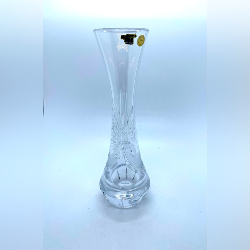 Bohemian Czech glass crystal vase 24%, 8.5” high